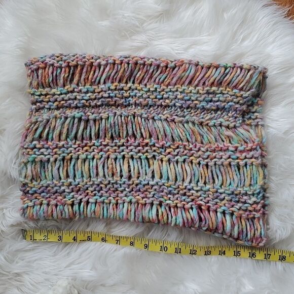 2 AEO Endless Scarves, 1 Rainbow 🌈 - Picture 5 of 11